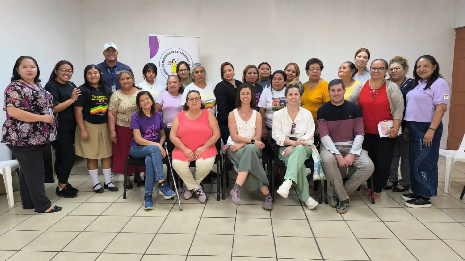 El Movimiento Salvadoreño de Mujeres (MSM) recibió la valiosa visita de una representación del Gobierno de Navarra en el distrito de San Martín
